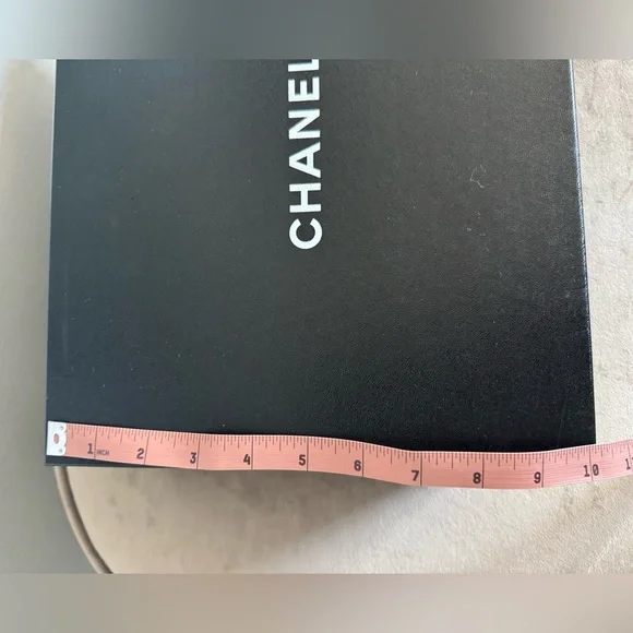Authentic CHANEL Large Box - Empty Storage Box - Picture 3 of 3